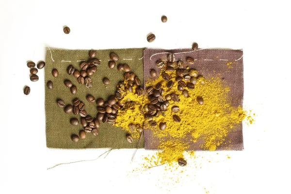 Coffee beans and curry yellow spice — Stock Photo, Image