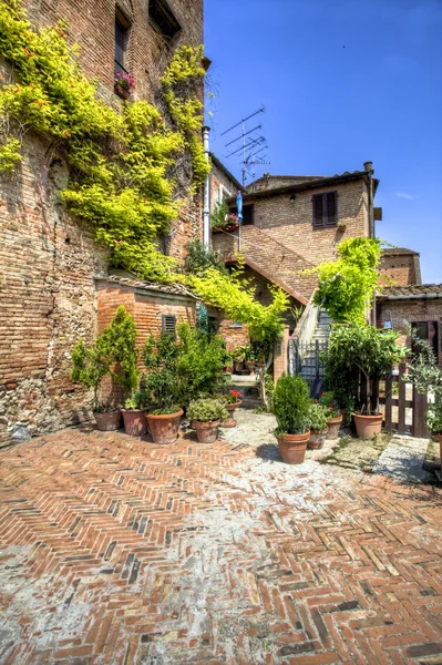 Oude gevelwand in Toscane — Stockfoto