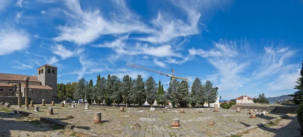 Panoramiczny widok s. giusto w centrum Triestu, Włochy — Zdjęcie stockowe