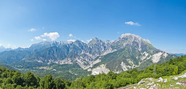 Beautiful panoramic view of mountains in friuli, italy — Stock Photo, Image