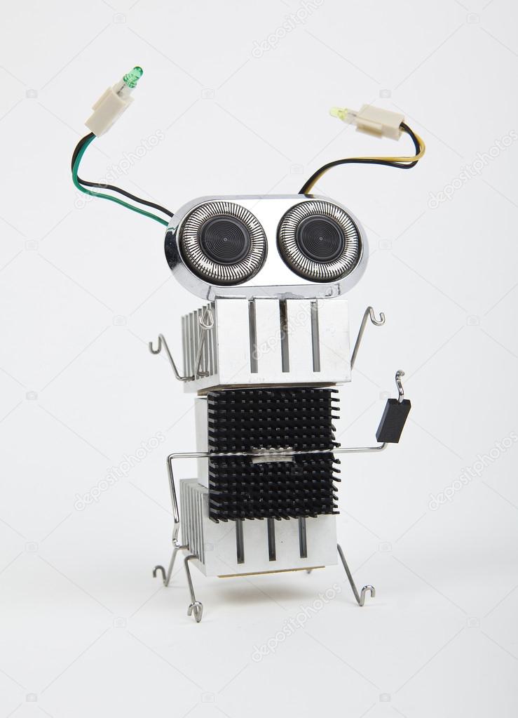 かわいい面白いロボットのおもちゃはごみ製の 廃棄物のリサイクル ストック写真 C Tommasolizzul