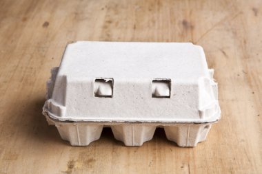 Pakette yumurtalar var.