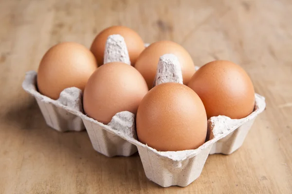 Huevos en el envase — Foto de Stock