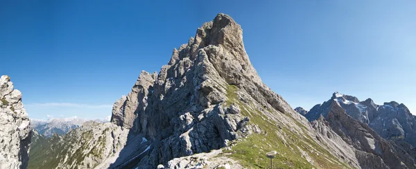 Beautiful scenic view of the dolomites mountain, monte duranno, italy — Stock Photo, Image