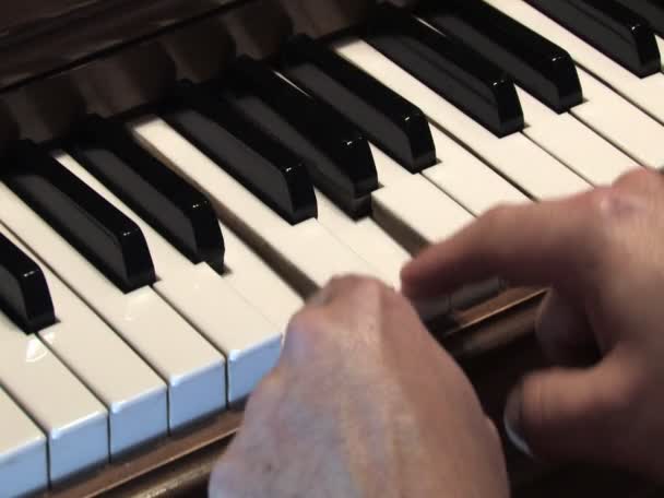 Tocando el piano — Vídeos de Stock