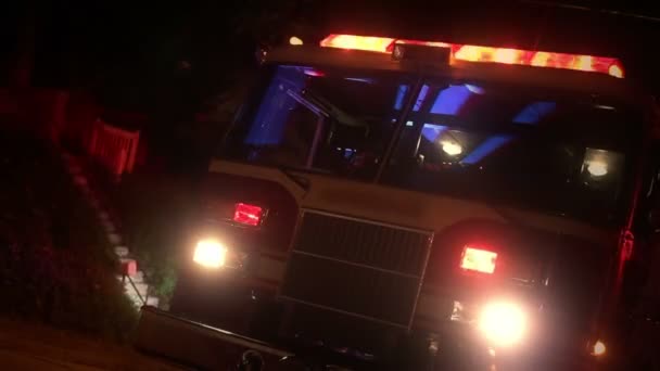 Пожарная машина — стоковое видео