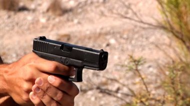 Çölün ortasında ateş.