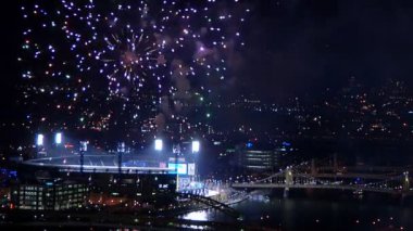 pittsburgh üzerinde havai fişek patlayabilir