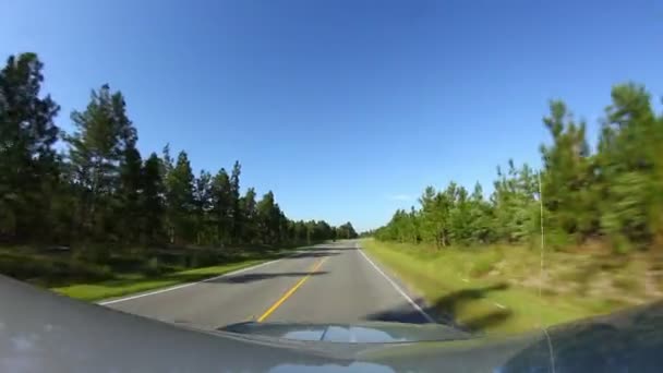 Fahren auf den landstraßen des nordens carolina. — Stockvideo