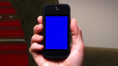 Mobil smartphone holding.
