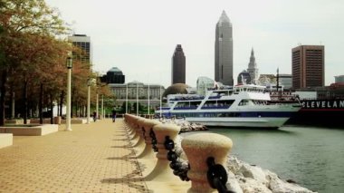 gezi teknesi liman ve kafa dışarı bırakır