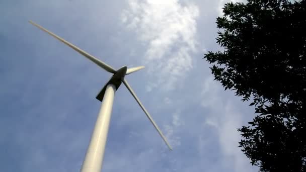 The windmill outside the Great Lakes Science Center — Stock Video