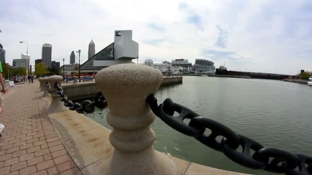 Tourists visit the Rock and Roll Hall of Fame — Stock Video