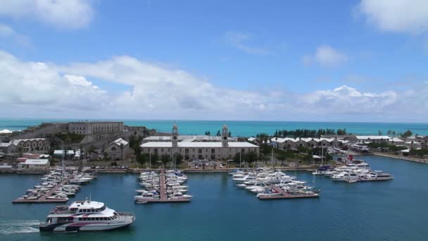 De poort van king's wharf op het eiland van bermuda. — Stockvideo