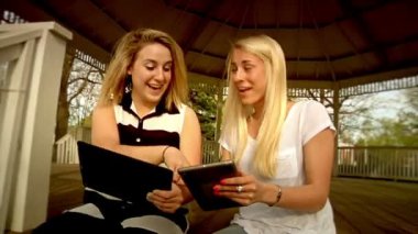 parkta iPads kullanma