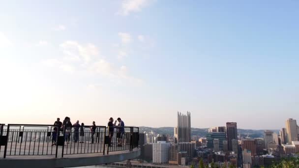 Los turistas de Pittsburgh — Vídeo de stock