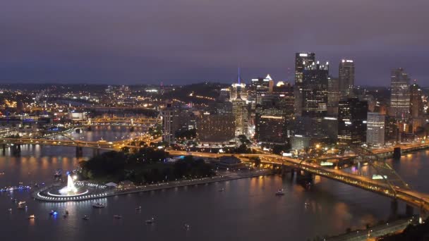 Pittsburgh v noci — Stock video