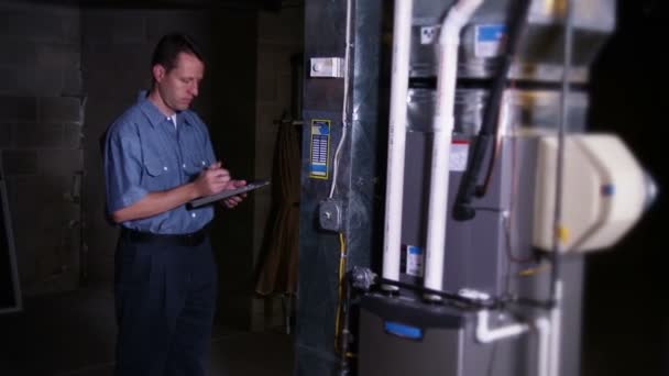 Furnace Repairman — Stock Video