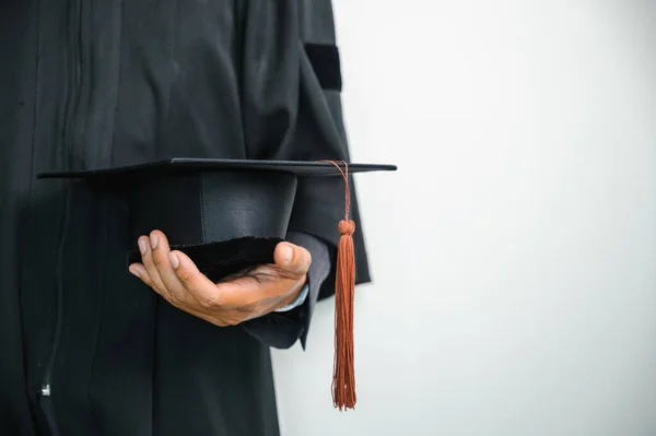 Zavřít Maturitní Čepici Čepici Střapce Při Zahájení Vysokoškolského Titulu — Stock fotografie