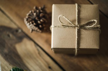 Noel ve Yeni Yıl için hediye kutusu