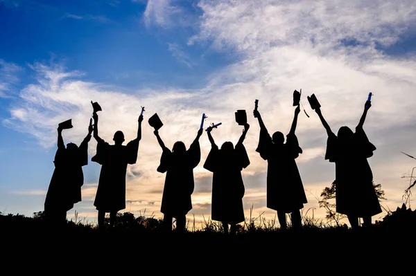 Silhouettes Des Étudiants Célébration Éducation Graduation Succès Des Étudiants Apprentissage — Photo