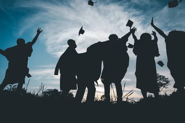 Siluetas Los Estudiantes Celebración Educación Graduación Éxito Del Estudiante Aprendizaje — Foto de Stock