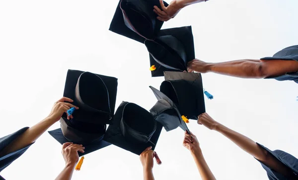 Graduation Caps Thrown Air Success Graduates University Concept Education Congratulation — Stock Photo, Image