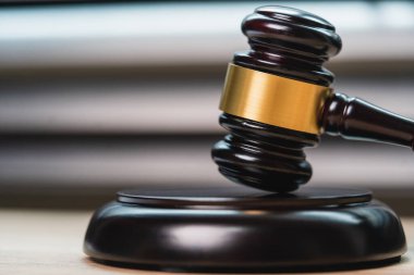 Tahta Yargıç tokmak hukuk konsepti eşitlik, adalet, sosyal yönetim mahkemesi