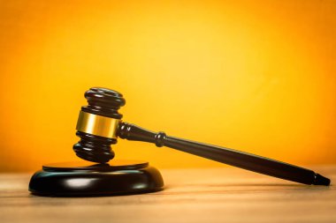 Tahta Yargıç tokmak hukuk konsepti eşitlik, adalet, sosyal yönetim mahkemesi