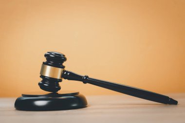 Tahta Yargıç tokmak hukuk konsepti eşitlik, adalet, sosyal yönetim mahkemesi