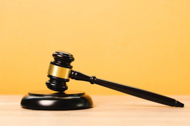 Tahta Yargıç tokmak hukuk konsepti eşitlik, adalet, sosyal yönetim mahkemesi