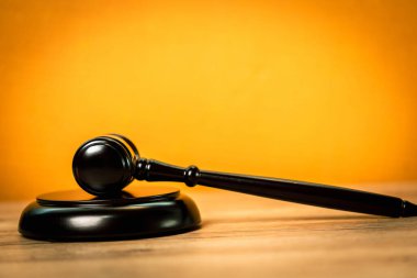 Tahta Yargıç tokmak hukuk konsepti eşitlik, adalet, sosyal yönetim mahkemesi