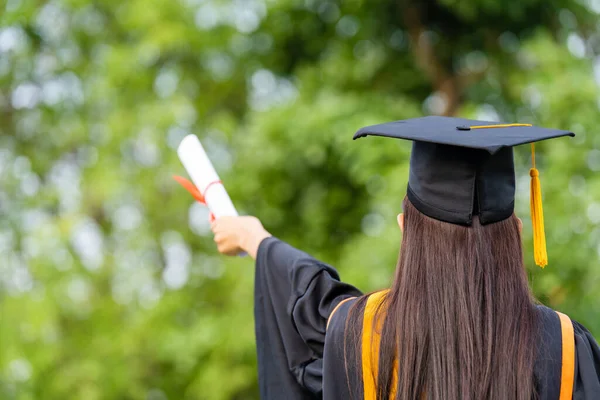 Graduation Caps Thrown Green Background Success Graduates University Concept Education — ストック写真