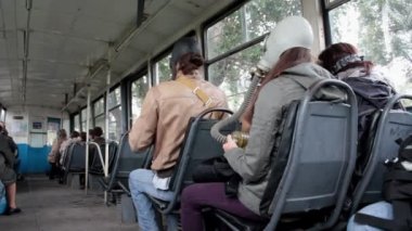 Maskeli gitmek toplu taşıma