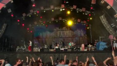 Ukraynalı folk-rock grubu vopli vidopliassova canlı performans rock Festivali en güzel şehir