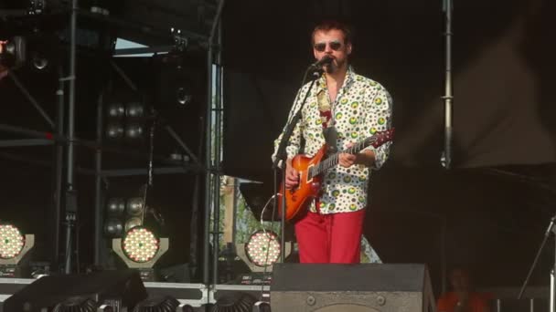 Ukraiński folk-rock zespołu vopli vidopliassova występ na festiwalu rock najlepsze miasto — Wideo stockowe