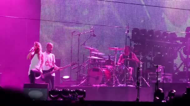 Apresentação ao vivo de 'Guano Apes' no festival de rock 'The Best City' — Vídeo de Stock