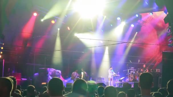 Apresentação de 'Enter Shikari' no festival de rock 'The Best City' — Vídeo de Stock
