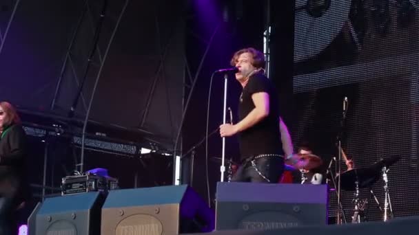 Rosyjski rock zespołu bi-2 występ na festiwalu rock najlepsze miasto — Wideo stockowe