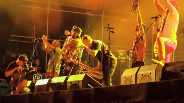 Leningrad live optreden op het rockfestival de beste stad — Stockvideo