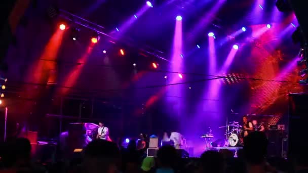 Apresentação de 'Enter Shikari' no festival de rock 'The Best City' — Vídeo de Stock