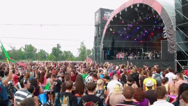 Actuación de 'Lacuna Coil' en el festival de rock 'La mejor ciudad' — Vídeo de stock