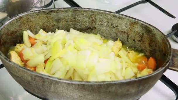 Cocinar pilaf — Vídeos de Stock