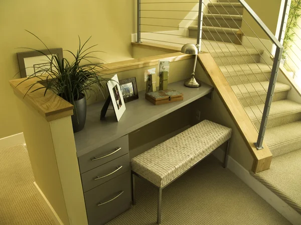 Małe biurko — Zdjęcie stockowe