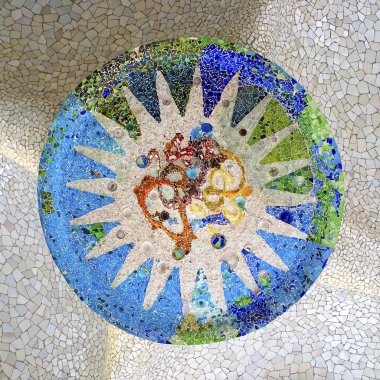 ayrıntı mozaik Barcelona'da guell Parkı