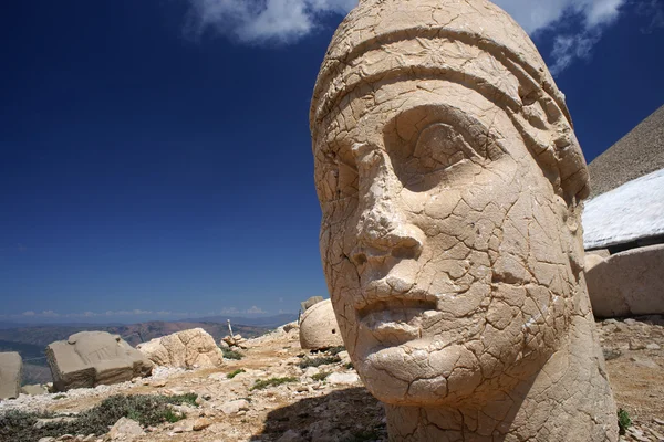 Άγαλμα στο βουνό nemrut — Φωτογραφία Αρχείου