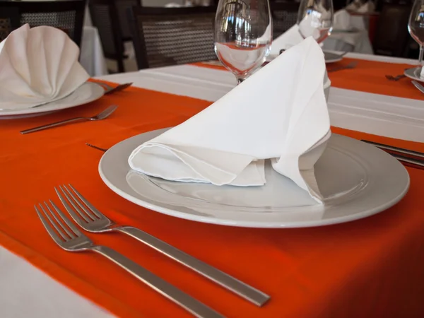 Mesa de elegancia en restaurante — Foto de Stock