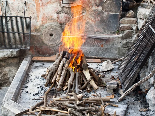 Traditional fireplace in old Croatian village — Stock Photo, Image
