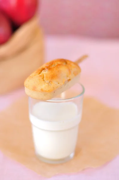 A Popcake and a Glass of Milk — Stock Photo, Image