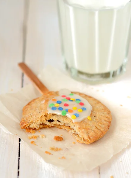 Pop-Tart and a Glass of Milk — Stock Photo, Image